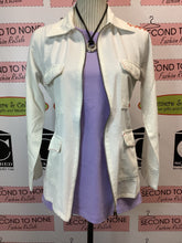 Cargar imagen en el visor de la galería, 100% Cotton Embroidered Sleeve Denim-Type Jacket (3 Colours)
