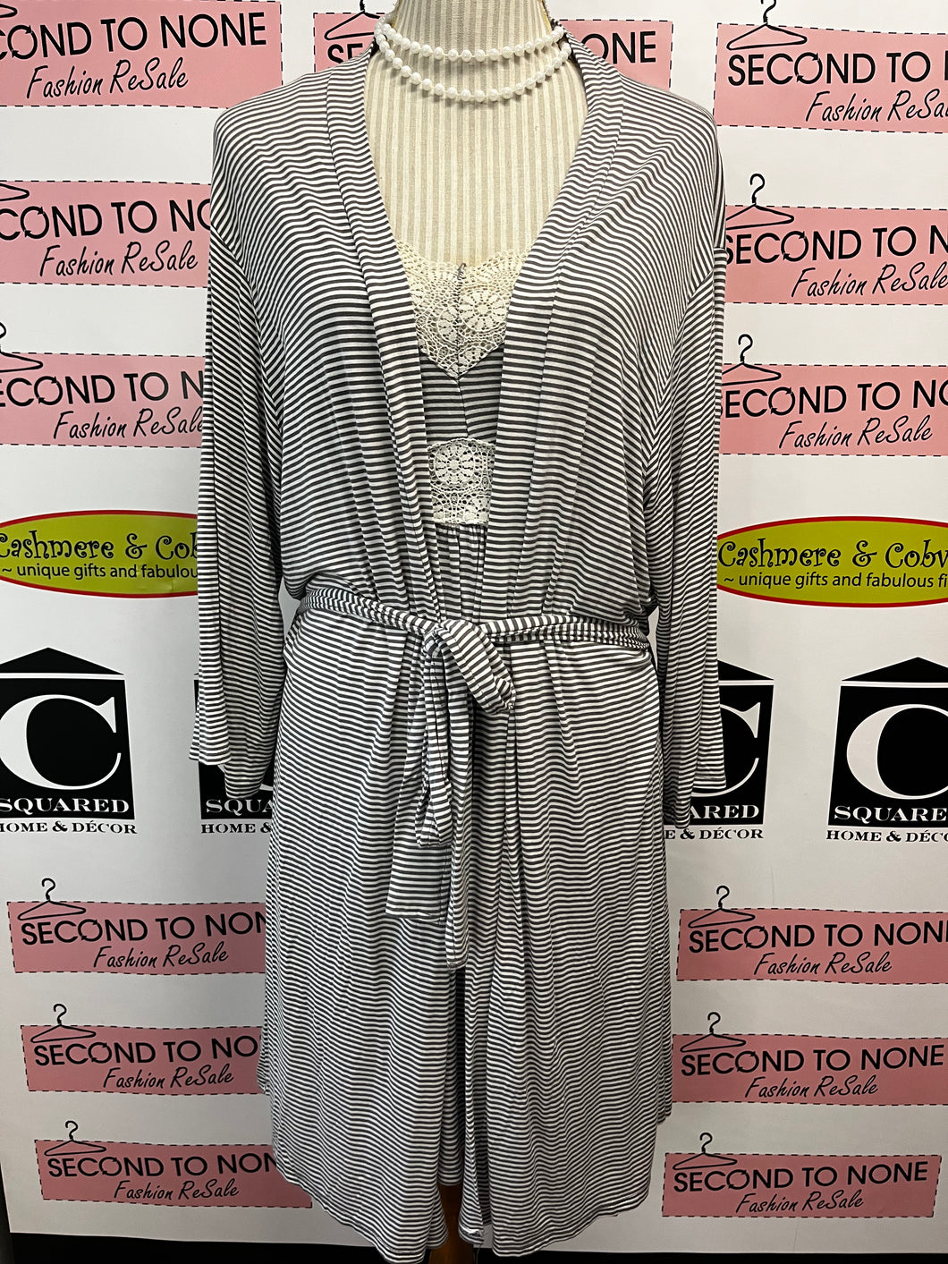Marilyn Monroe Sleep Dress & Robe (Size L)