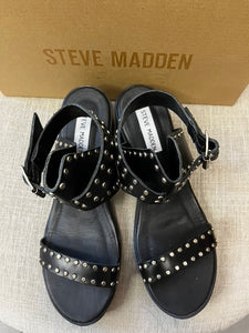 Steve Madden Stud Sandals (Size 8)