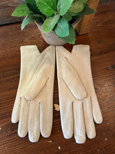 Load image into Gallery viewer, Cream Gloves - Size 7
