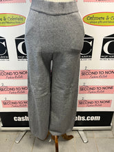 Cargar imagen en el visor de la galería, Grey With White Trim Pants
