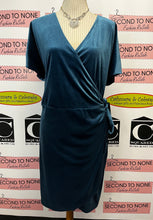 Load image into Gallery viewer, Blue Velour Dress (Size 2X)
