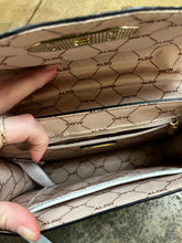 Load image into Gallery viewer, Aldo Mint Green Handbag
