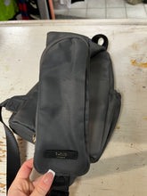 Cargar imagen en el visor de la galería, Tutilo Grey Sling Crossbody
