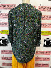 Cargar imagen en el visor de la galería, NWT Chaps Floral Top (Size L)
