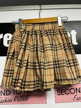 Load image into Gallery viewer, Authentic Burberry &quot;Girls&quot; Outfit Set (Size 9-10YR)
