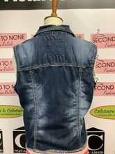 Charger l&#39;image dans la galerie, Maurice’s Denim Vest (Size XL)
