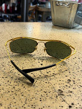 Charger l'image dans la galerie, Ray-Ban Arista Gold “Olympian” Sunglasses
