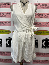 Load image into Gallery viewer, A New Day Linen Romper (Size M)
