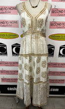Cargar imagen en el visor de la galería, Indian-Inspired Gold Accent Maxi-Dress
