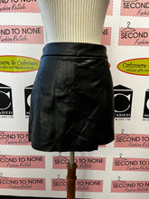 Load image into Gallery viewer, NWT Dynamite Faux Leather Skort (Size 10)
