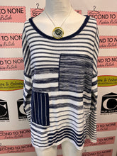Load image into Gallery viewer, Cotton Country Navy/White Sweater (Size XL)
