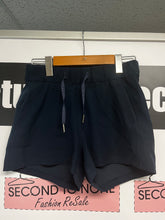 Charger l&#39;image dans la galerie, Lululemon Navy Shorts (Size 2)
