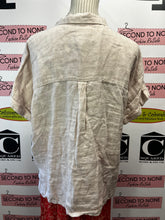 Load image into Gallery viewer, 100% Linen Rachel Roy Button Up (Size XL)
