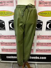 Cargar imagen en el visor de la galería, Cleo Olive Faux Leather Joggers (Size 10)
