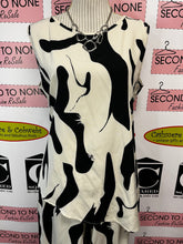 Load image into Gallery viewer, B&amp;W Abstract Print Outfit Set (Size XL)
