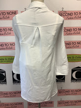 Charger l'image dans la galerie, NWT White Button Up Blouse (Size XXL)
