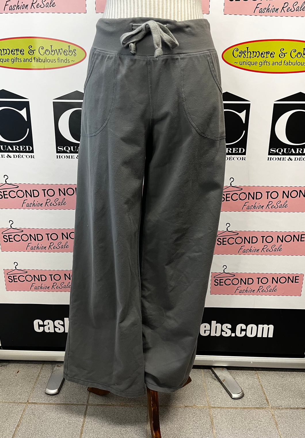 Lululemon Grey Wide Leg Pants (Size 6R)