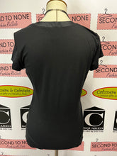 Cargar imagen en el visor de la galería, Ann Taylor Black Tee (Size M)
