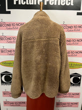 Charger l&#39;image dans la galerie, Oversized Teddy Bear Sweater (Size 6)
