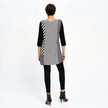 Cargar imagen en el visor de la galería, Red Coral Mixed Stripe Tunic Top (Re-Stocked!)
