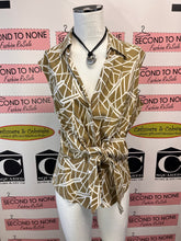 Load image into Gallery viewer, 100% Linen Sleeveless Tie-Front Top (Size XL)
