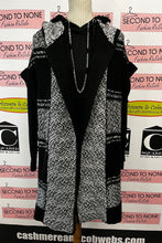 Load image into Gallery viewer, Fylo London Chunky Black &amp; White Cardigan (Size M)
