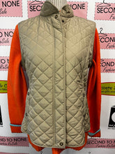 Load image into Gallery viewer, Beige Quilted Fleece Lined Vest (Size L)
