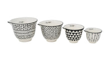 Cargar imagen en el visor de la galería, Black &amp; White Abstract Measuring Cups (Set of 4)
