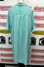 Cargar imagen en el visor de la galería, NWT Aqua Hi-Lo Tunic (Size L)
