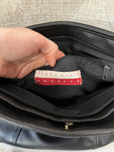 Cargar imagen en el visor de la galería, Perry Ellis Crossbody Purse
