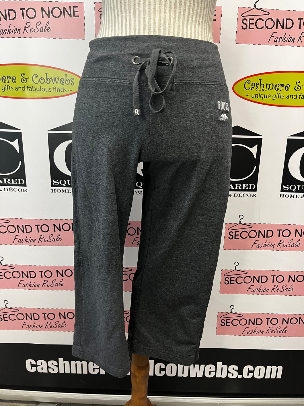Roots Grey Lounge Capris (Size S)