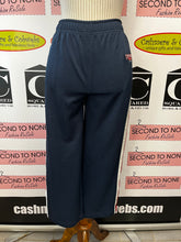 Cargar imagen en el visor de la galería, Tommy Hilfiger Cropped Track Pants (Size M)
