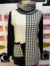 Charger l&#39;image dans la galerie, Houndstooth Color-Block Tunic-Length Turtleneck
