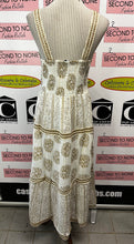 Cargar imagen en el visor de la galería, Indian-Inspired Gold Accent Maxi-Dress
