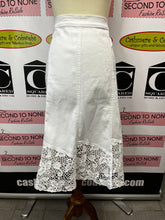 Cargar imagen en el visor de la galería, Variations White Skirt (Size XXL)
