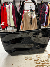 Charger l'image dans la galerie, Givenchy Glossy Tote Bag
