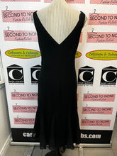 Charger l&#39;image dans la galerie, Vintage Black Dress (Size 16)
