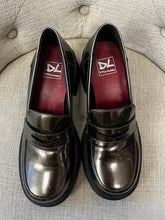 Charger l&#39;image dans la galerie, Dirty Laundry Heeled Loafers (Size 8)
