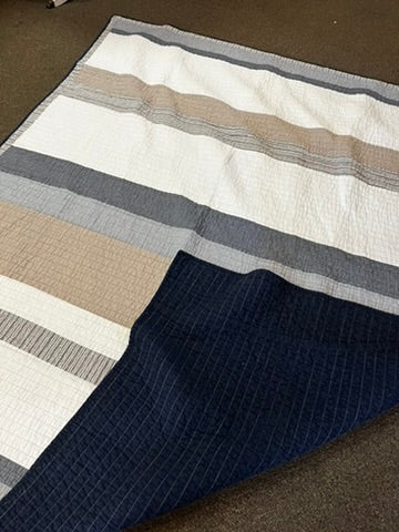 Natural/Navy Cotton Quilt (Single)