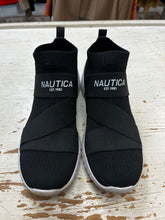 Cargar imagen en el visor de la galería, Nautica Sock Fit Sneakers (Size 8 1/2)
