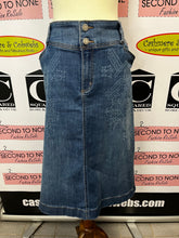 Load image into Gallery viewer, DC Jeans Skirt (Size 16)
