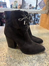Cargar imagen en el visor de la galería, Brown Suede &amp; Leather Heeled Booties (Size 6.5)
