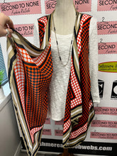 Cargar imagen en el visor de la galería, Michael Kors Waterfall Scarf Vest (Size L/XL)
