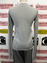 Cargar imagen en el visor de la galería, Lululemon Logo Long Sleeve (Size S)
