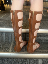 Cargar imagen en el visor de la galería, Aldo Tall Faux Leather Gladiator Sandals (Size 7.5)
