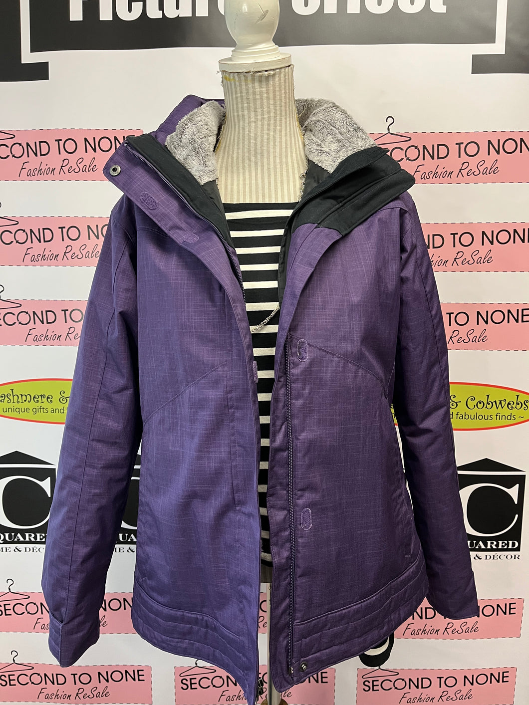 Columbia Winter Coat with Removable Vest Lining (Size L)