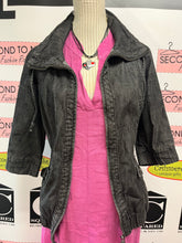 Load image into Gallery viewer, Crop Sleeve Black Denim Jacket (Size L)
