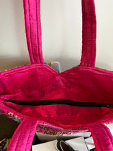 Cargar imagen en el visor de la galería, One of a Kind Tapestry Shoulder Bag (3 Colours)
