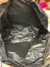 Charger l'image dans la galerie, Joseph Ribkoff Duffel Bag
